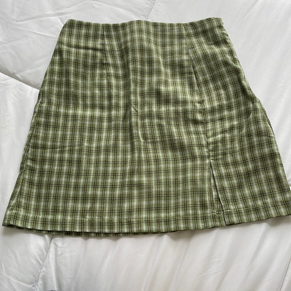 Princess Polly. Size 0. Green plaid mini skirt - Picture 1 of 3